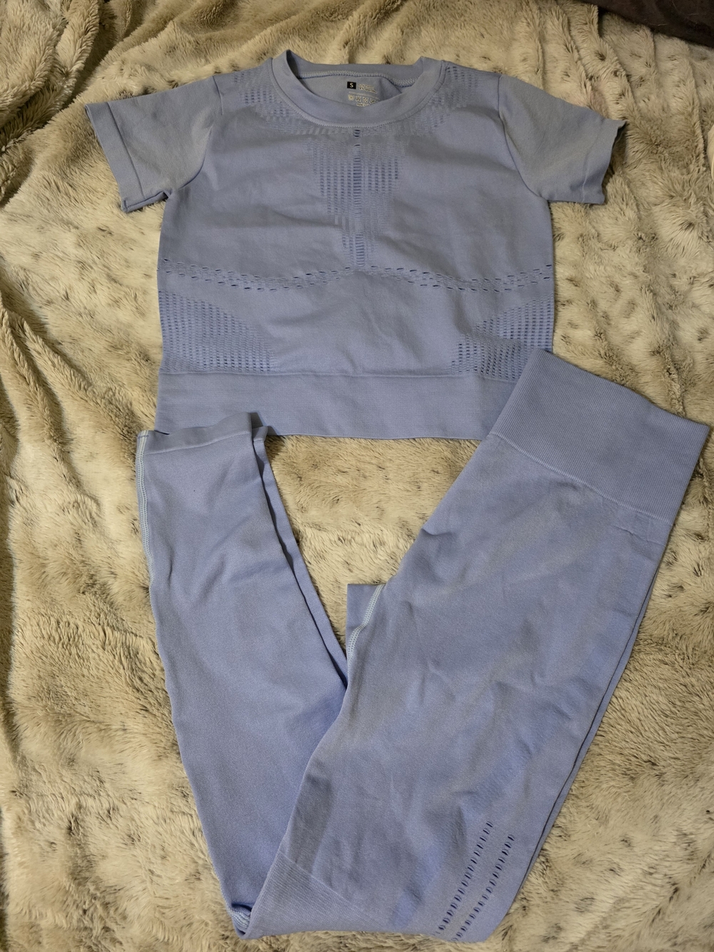 SHEIN Lavender Seamless Short Sleeve Crop Top & Leggings Set